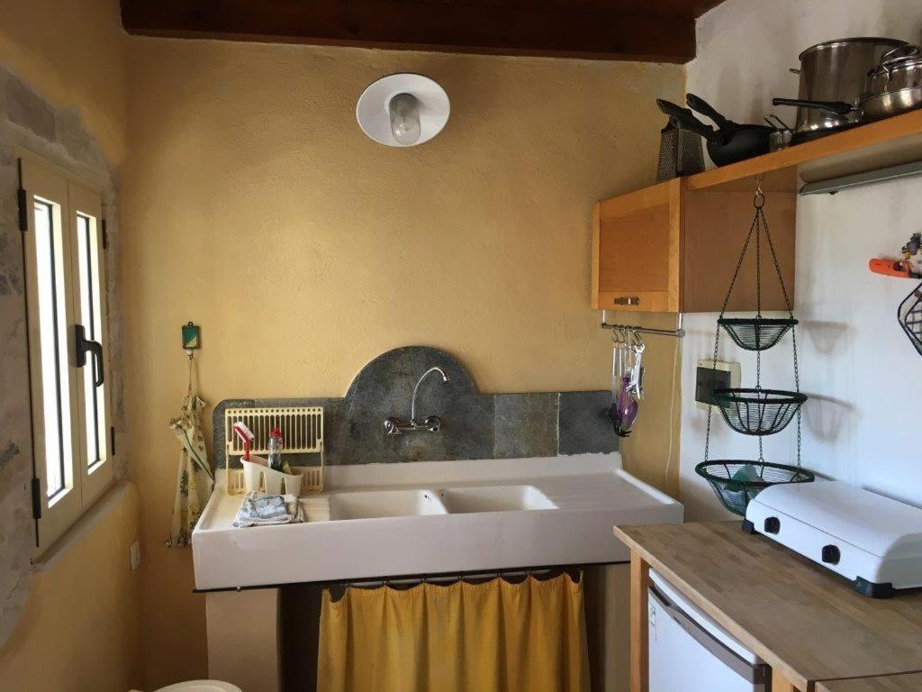 Stonehouse Elia Up Apartment Myrtos  Bagian luar foto