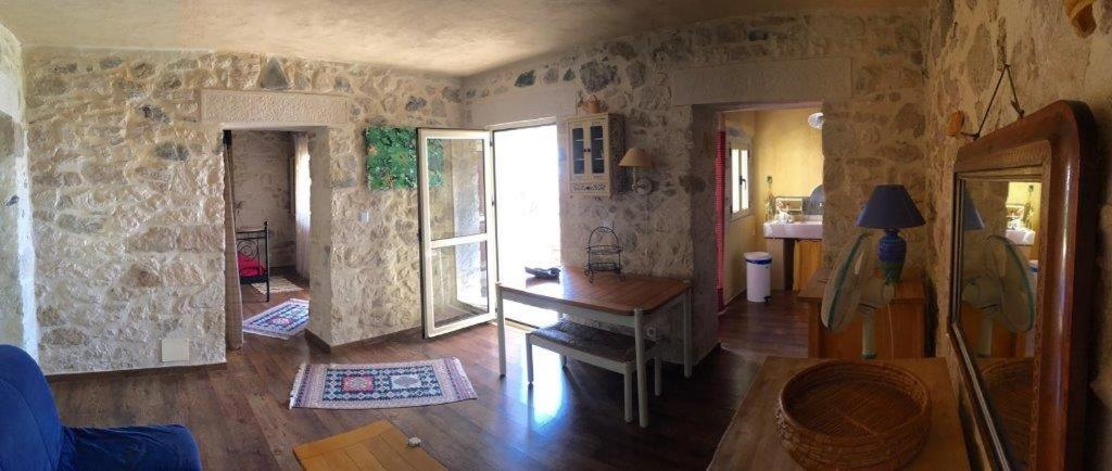 Stonehouse Elia Up Apartment Myrtos  Bagian luar foto