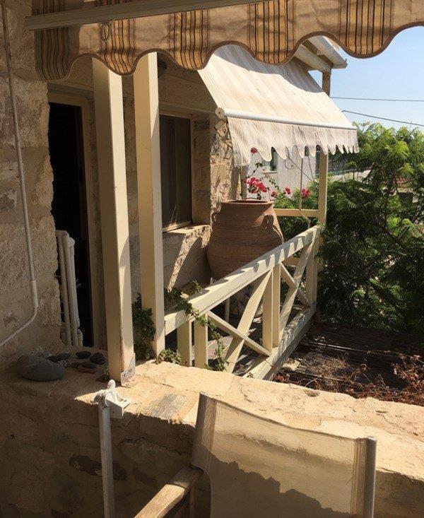 Stonehouse Elia Up Apartment Myrtos  Bagian luar foto